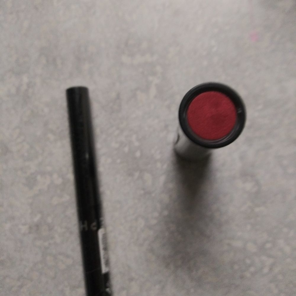 Sephora lipstick- and lip powder